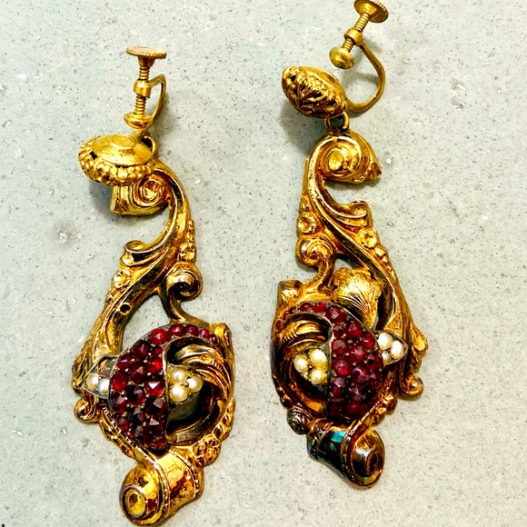 Vintage Ruby & Pearl Earrings - Picture 4 of 5